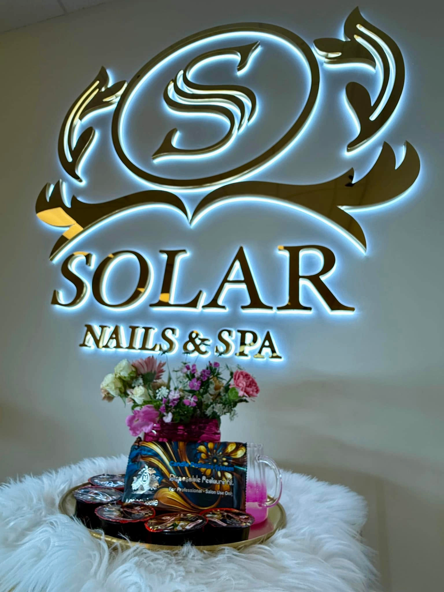 Solar Nails & Spa illuminated logo